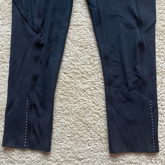 Lululemon size 2 black Fast Free Capri leggings - Picture 2 of 5